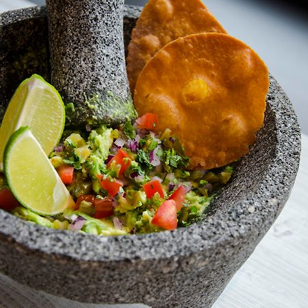 Grand Plaza Hotel & Wellness Andorra la Vella Exteriör bild Guacamole