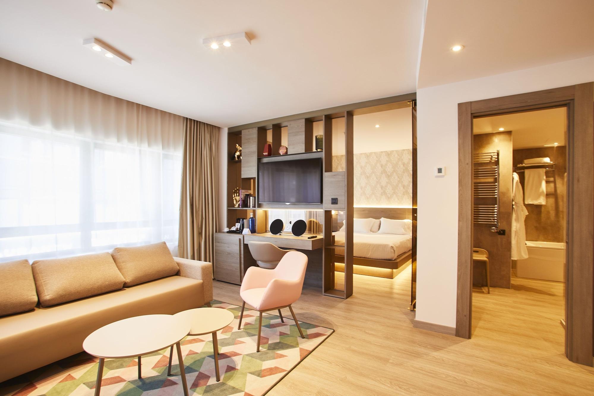 Grand Plaza Hotel & Wellness Andorra la Vella Exteriör bild Suite