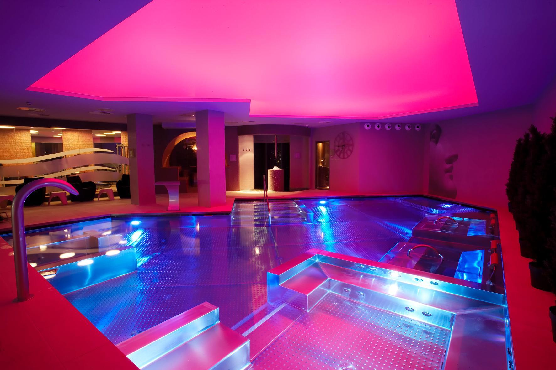 Grand Plaza Hotel & Wellness Andorra la Vella Exteriör bild The interior of the hotel