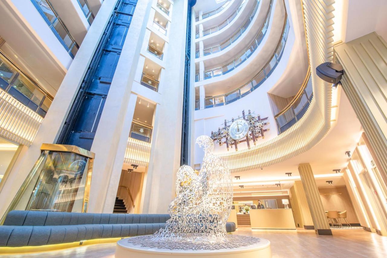Grand Plaza Hotel & Wellness Andorra la Vella Exteriör bild The hotel's lobby